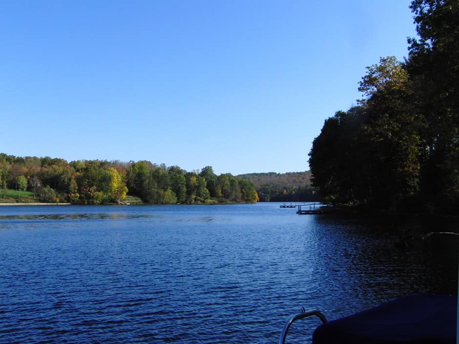 best bass fishing lakes in Connecticut - Lake Lillinona